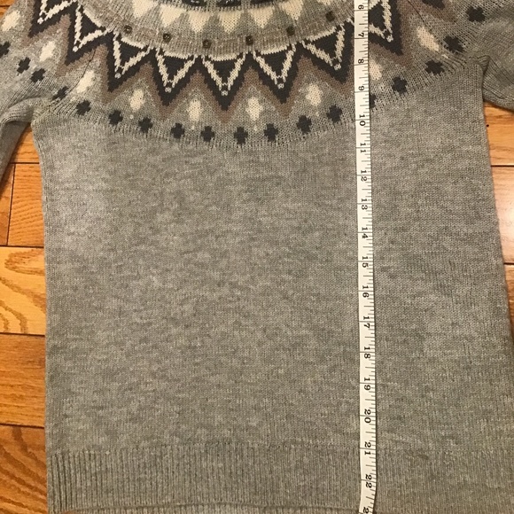Sweater - Picture 6 of 8